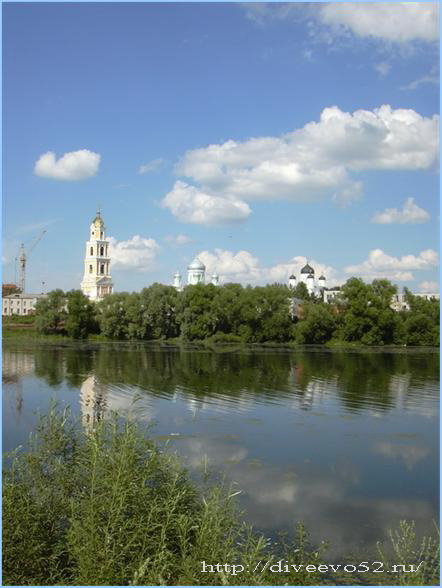 Дивеево: Серафимо-Дивеевский монастырь со стороны реки Вичкинзы